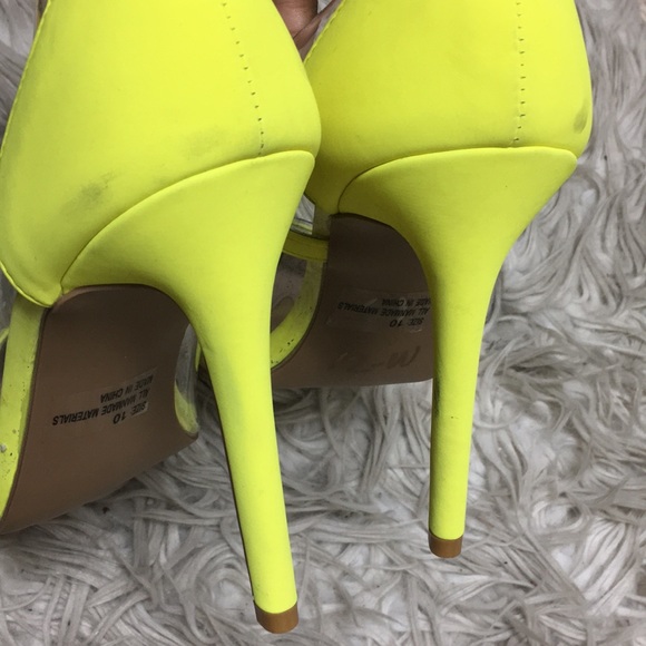 Charlotte Russe Plastic Pump - Picture 8 of 8